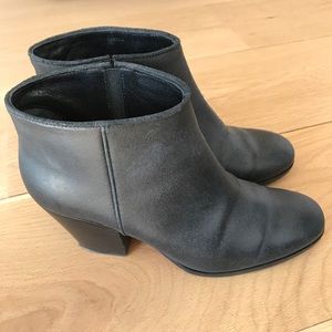 LIKE NEW Rachel Comey MARS black ankle boots